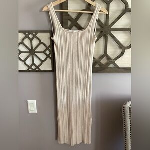 Olive & Oak Beige Ribbed Midi Dress